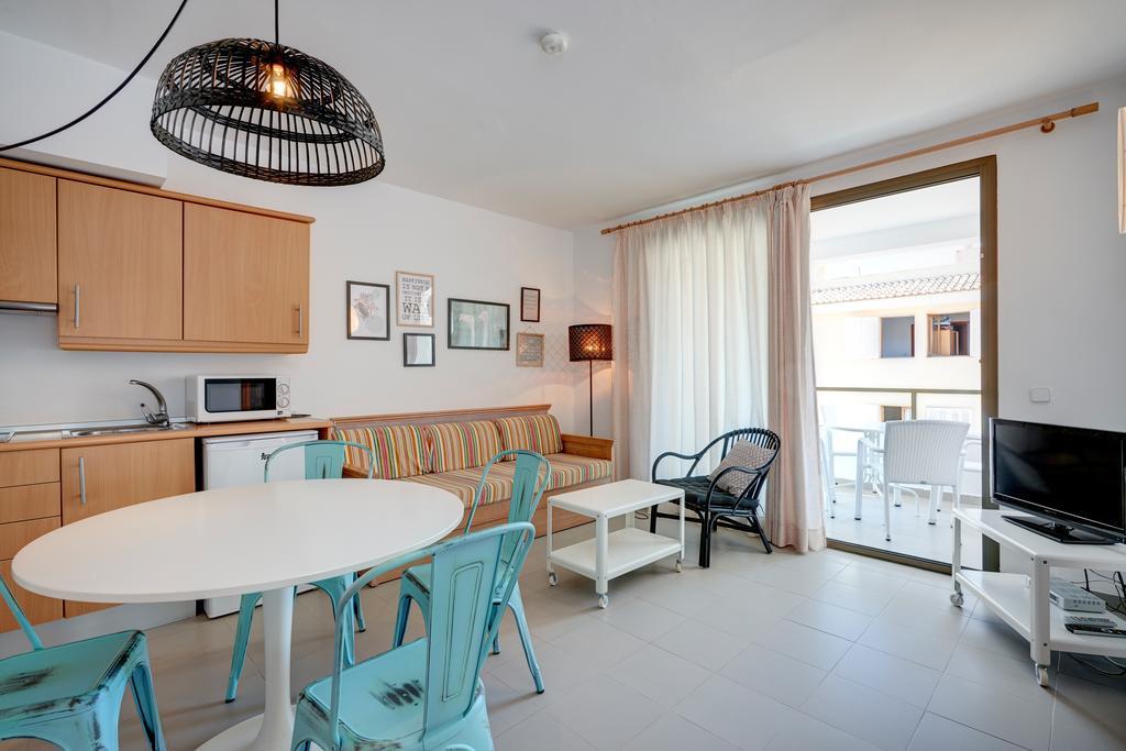 Lemar Apartments Colonia de Sant Jordi Room photo